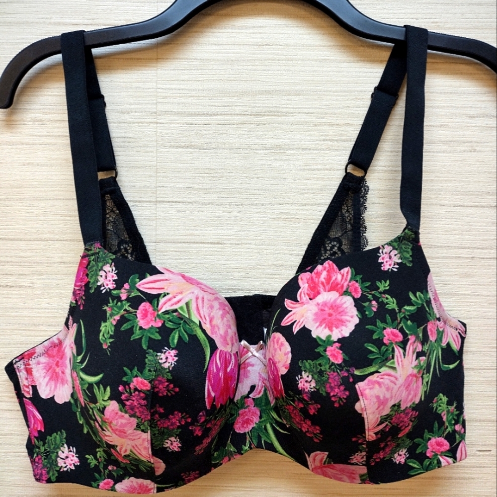 Cacique bra 40D lightly padded underwire